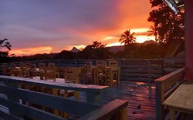 Casa Cantagalo - Guest House & Bar Restaurant